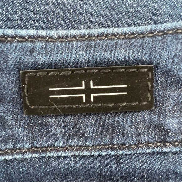 Liverpool Jeans Company The Short Cuffed Hem Denim Jean Shorts Size 2 Women's - Picture 7 of 10